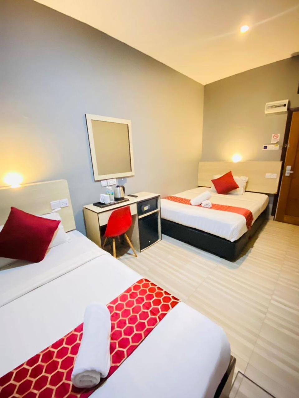Dj Citi Inn Premier كُوالا تيرينغانو المظهر الخارجي الصورة