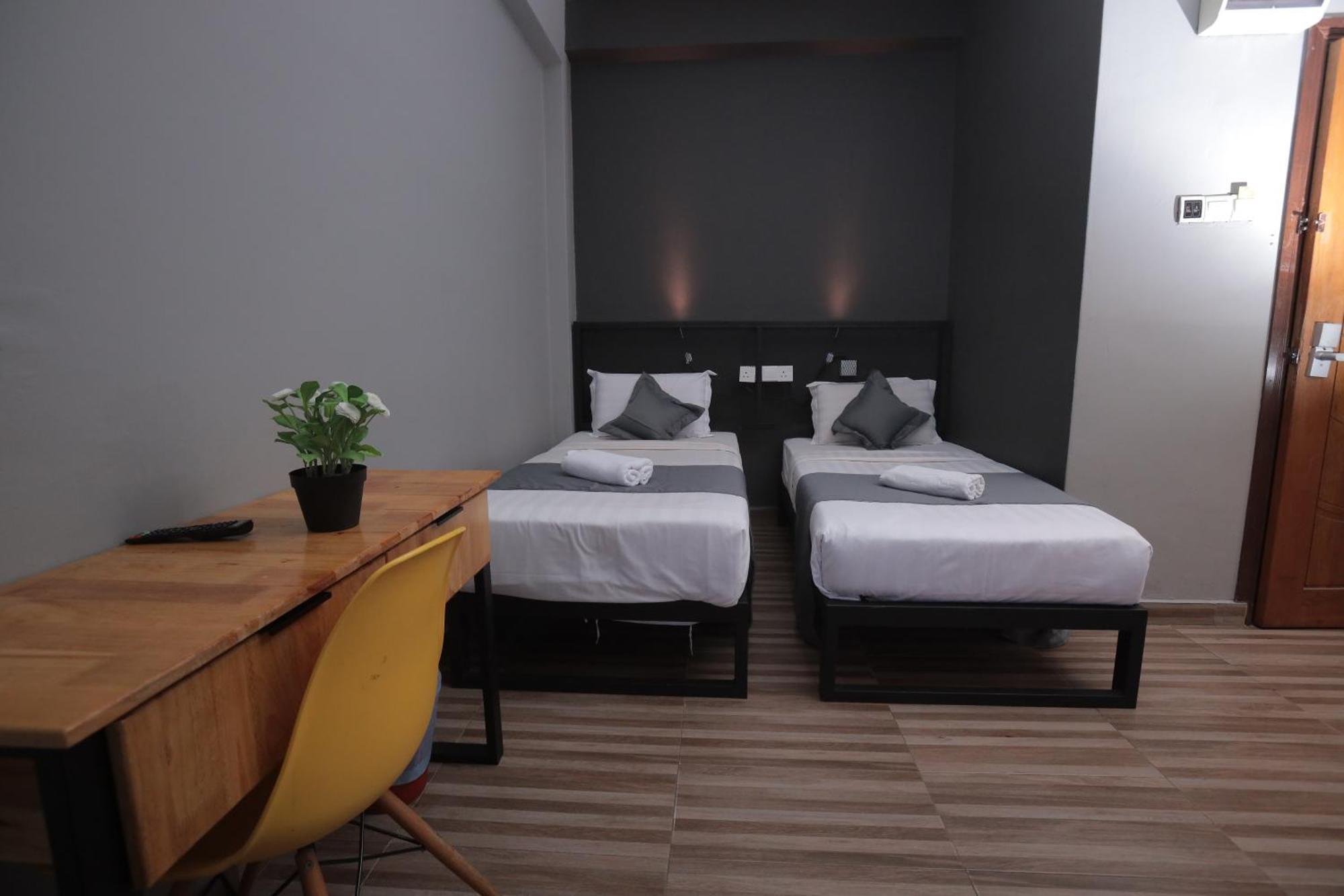 Dj Citi Inn Premier كُوالا تيرينغانو المظهر الخارجي الصورة